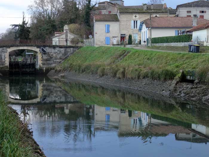 Chomage canal de Garonne - Ecluse du Mas d'Agenais