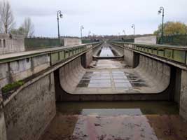 Chomage pont canal de Briare
