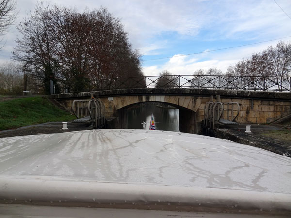 Pont écluse de Bernès